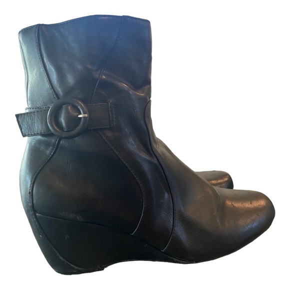 Women’s Size 8 leather wedge ankle boots - Picture 1 of 3